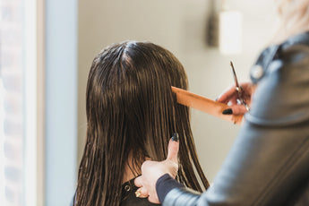 Easy ways to manage your frizz hair